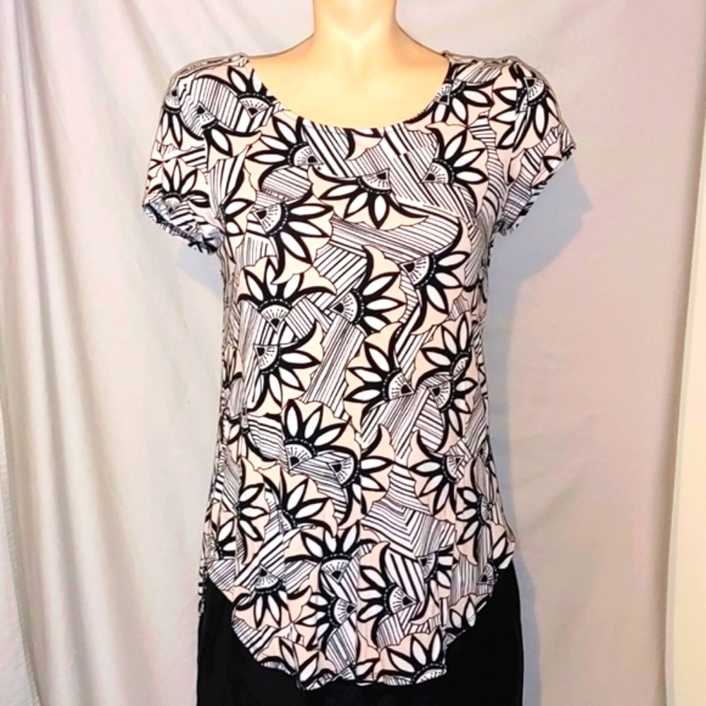 Alfani pink and white abstract blouse.
